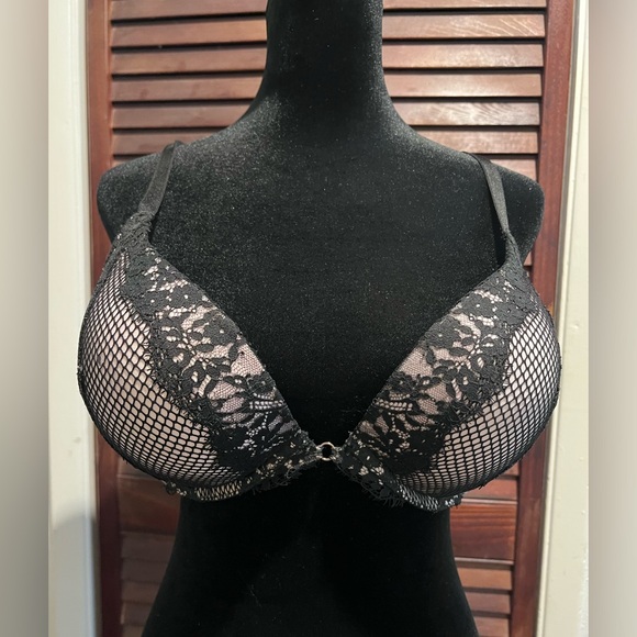Victoria’s Secret Add 2 cups bra - Picture 1 of 2